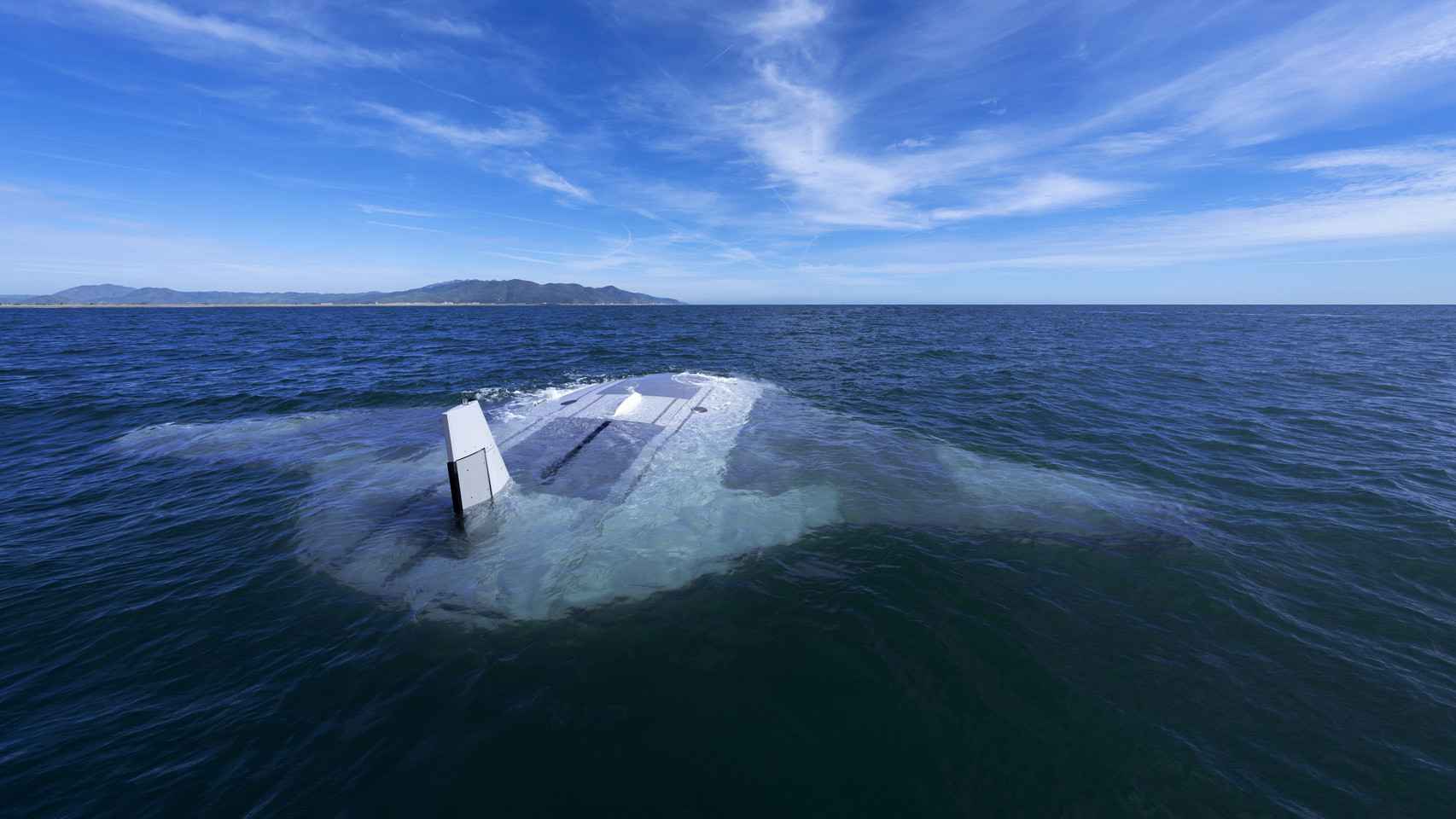 el dron mantarraya por fin se deja ver: así es el nuevo submarino gigante de eeuu que espía durante semanas