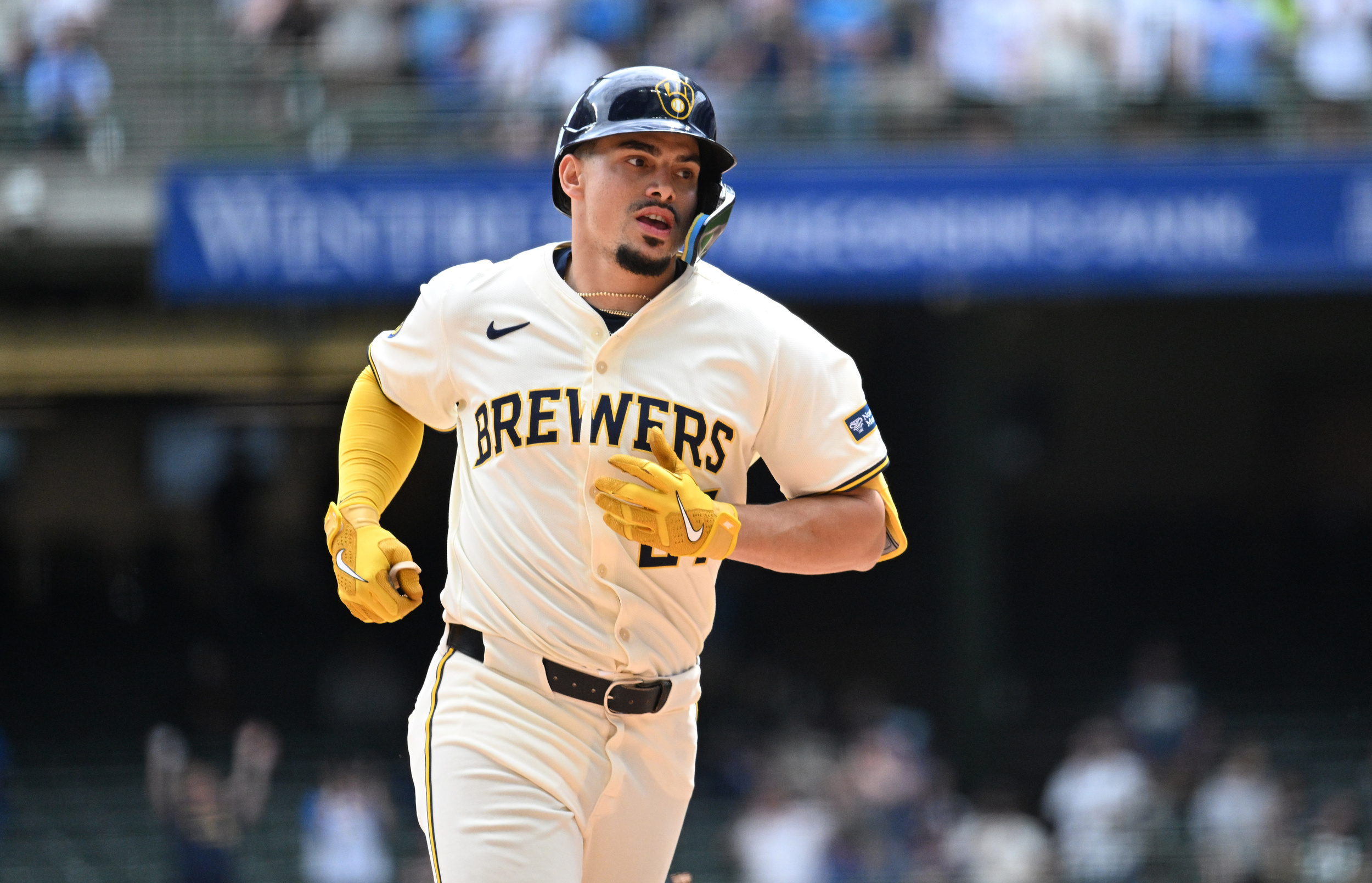 brewers' willy adames is putting his dreadful 2023 behind him