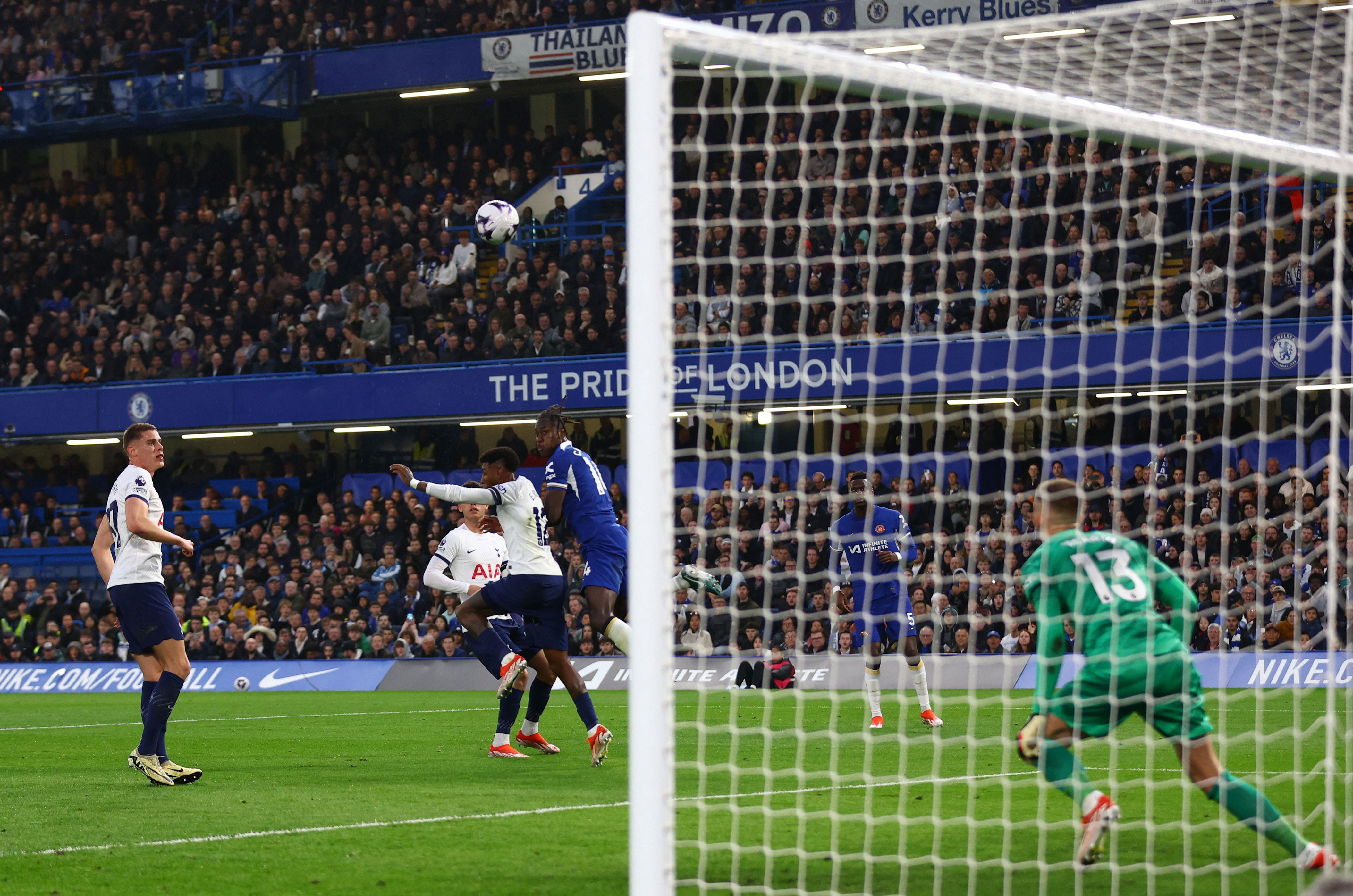 chelsea punish tottenham’s glaring weakness to leave ange postecoglou with his first spurs crisis