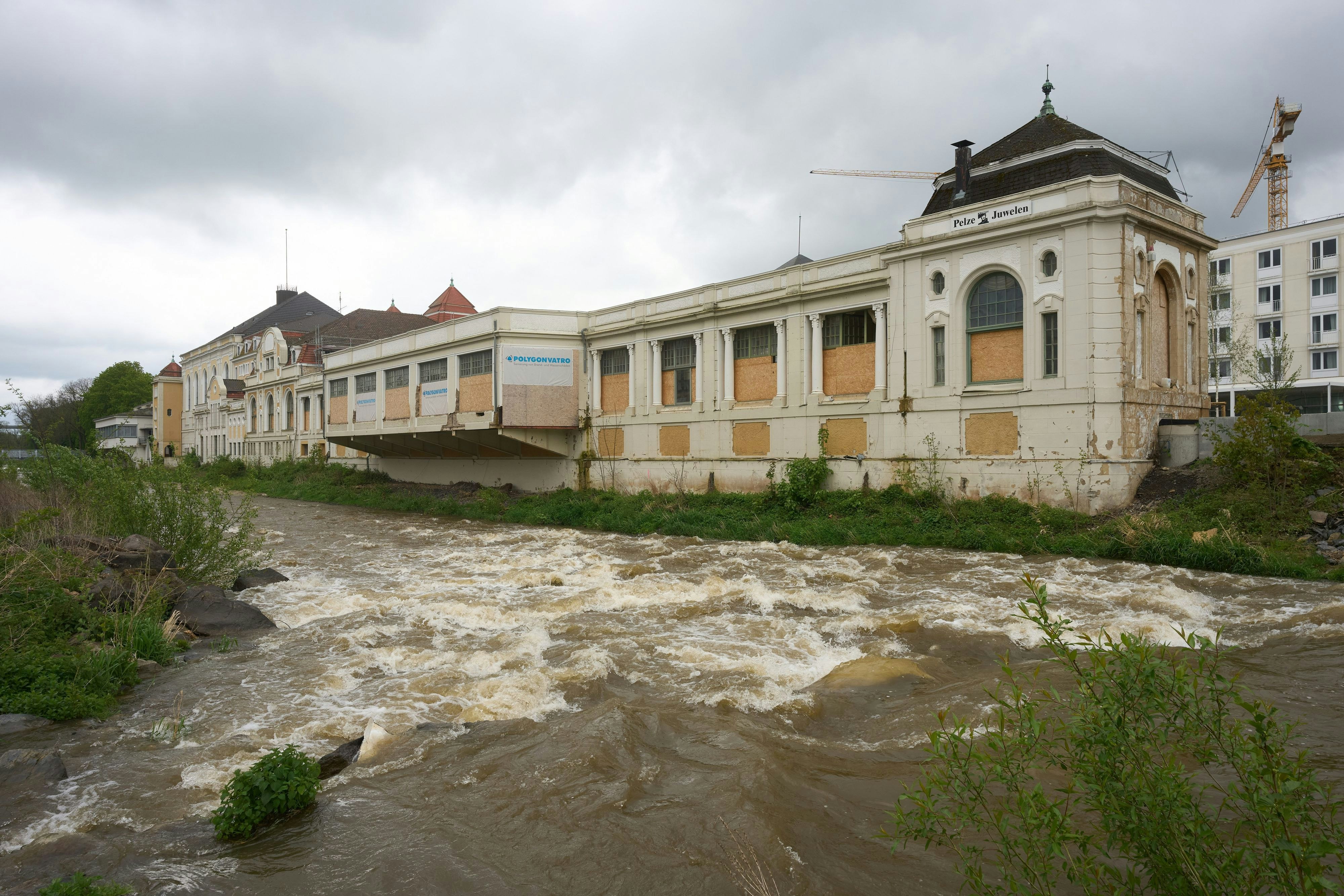 heftige regenfälle treffen das ahrtal: katastrophen-alarm im kreis ahrweiler ausgerufen