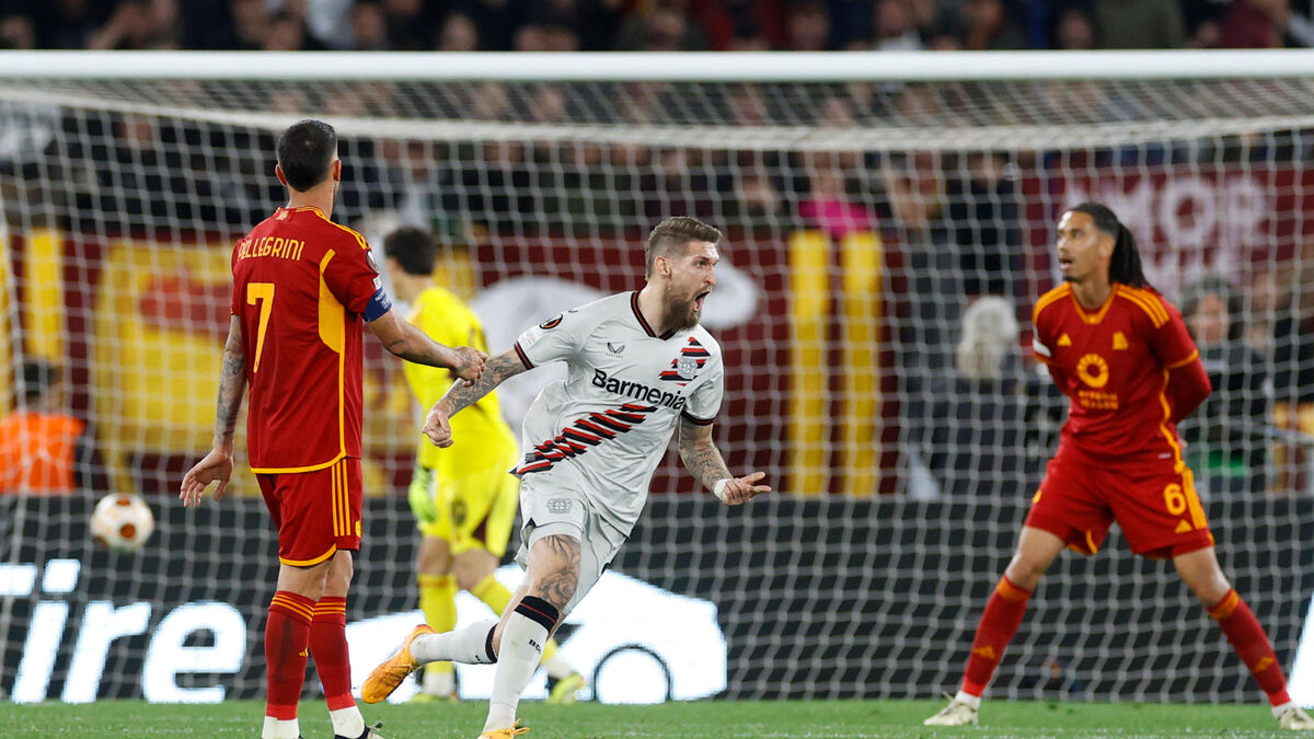 as rome-leverkusen (0-2) : joli but et bagarre, les images d’une fin de demi-finale aller de ligue europa agitée