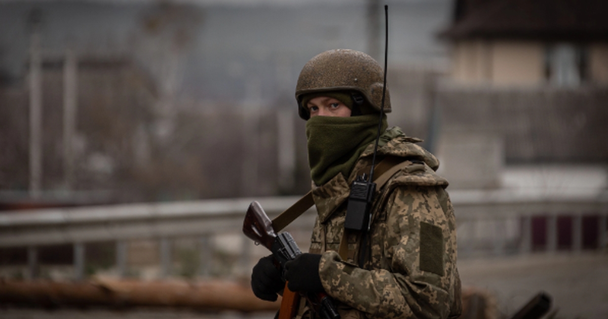 kriegsverbrechen-ermittlung: russische truppen exekutieren ukrainische soldaten, die sich ergeben wollen