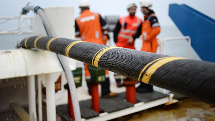 câbles sous-marins: l'etat va racheter 80% d'alcatel submarine networks