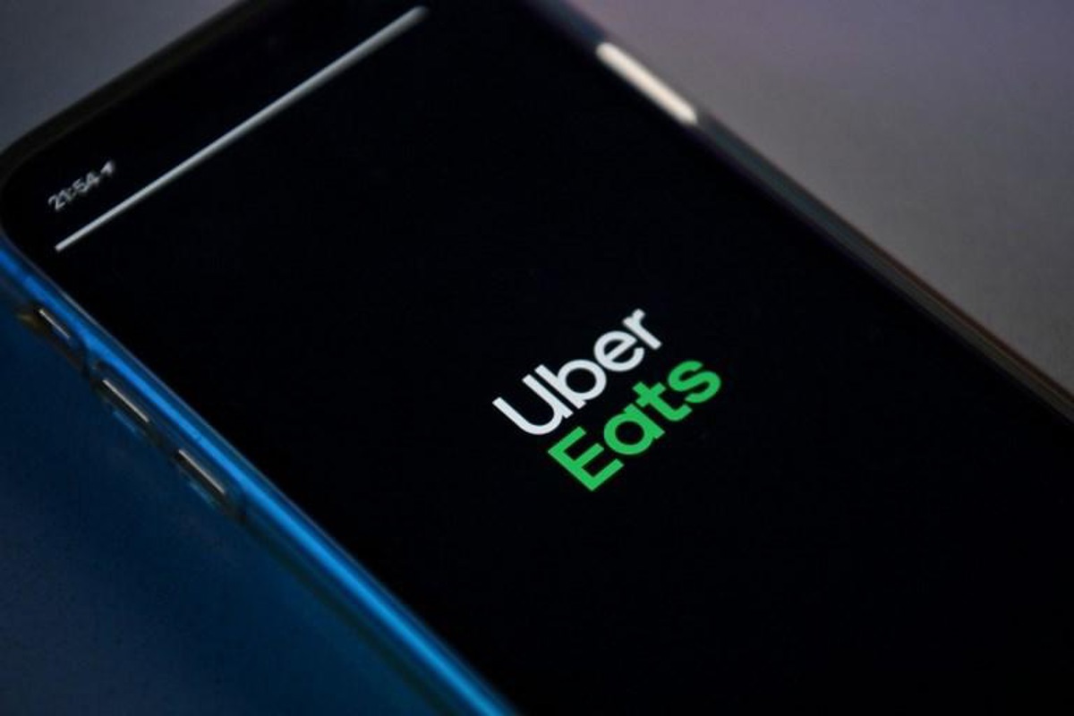 des coursiers requalifiés en salariés : uber va faire appel