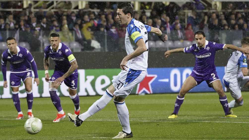 fiorentina, con gol en tiempo añadido, toma ventaja en semifinal de ida de la conference league
