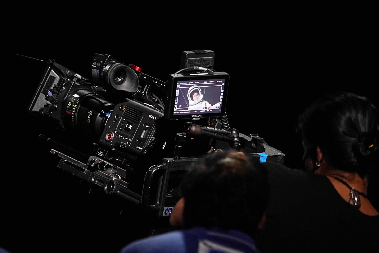 sony thai จับมือ velcurve studio ส่งกล้องตระกูล cinealta สนับสนุนการถ่ายทำ ‘uranus2324’