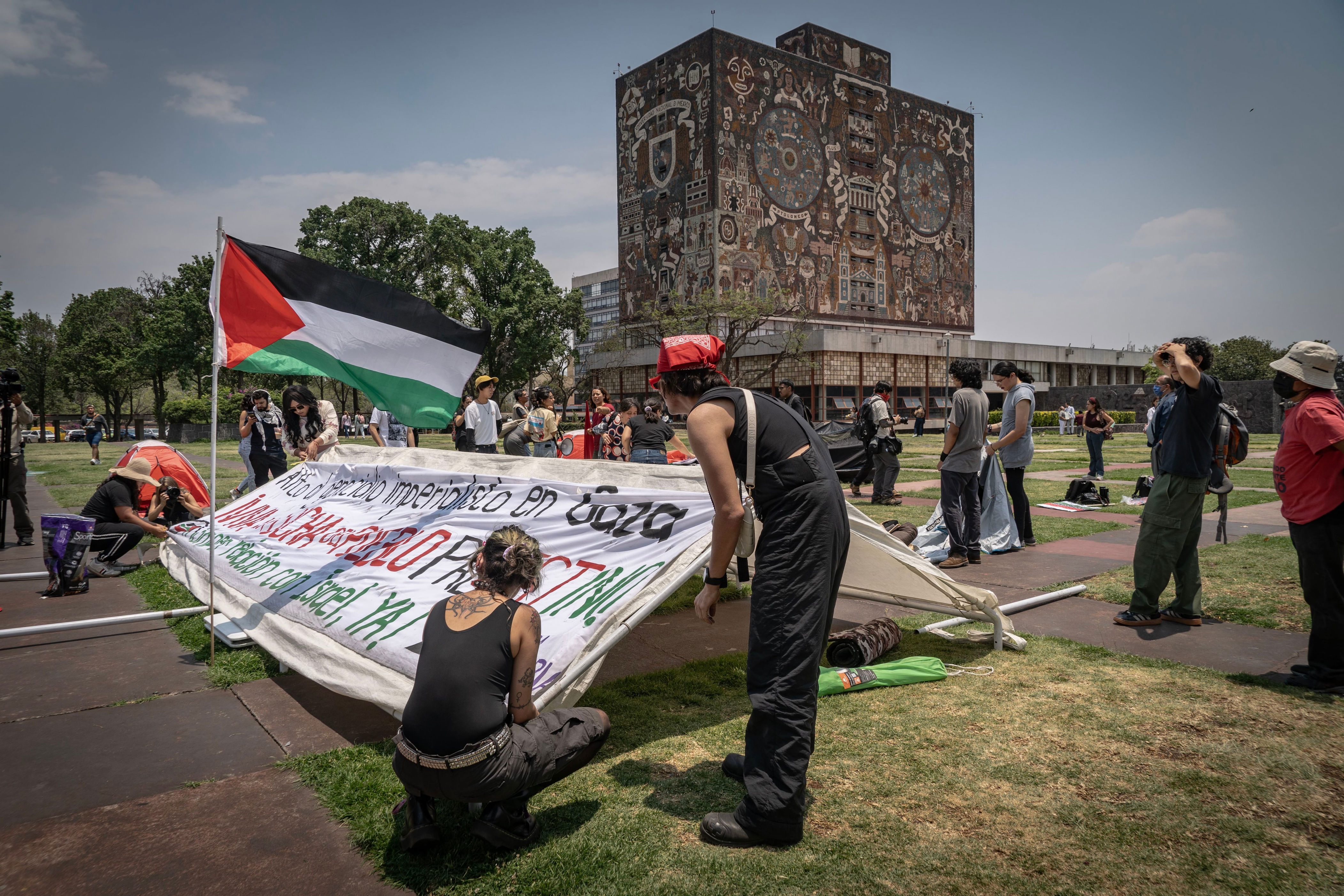 las protestas universitarias en solidaridad con gaza se extienden a méxico: “estamos llamando de forma urgente a que se pare un genocidio”
