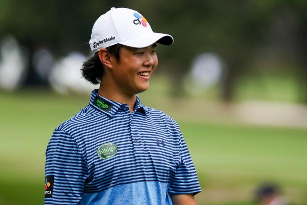 16-year-old (!) kris kim pitches in for eagle on final hole during impressive pga tour debut