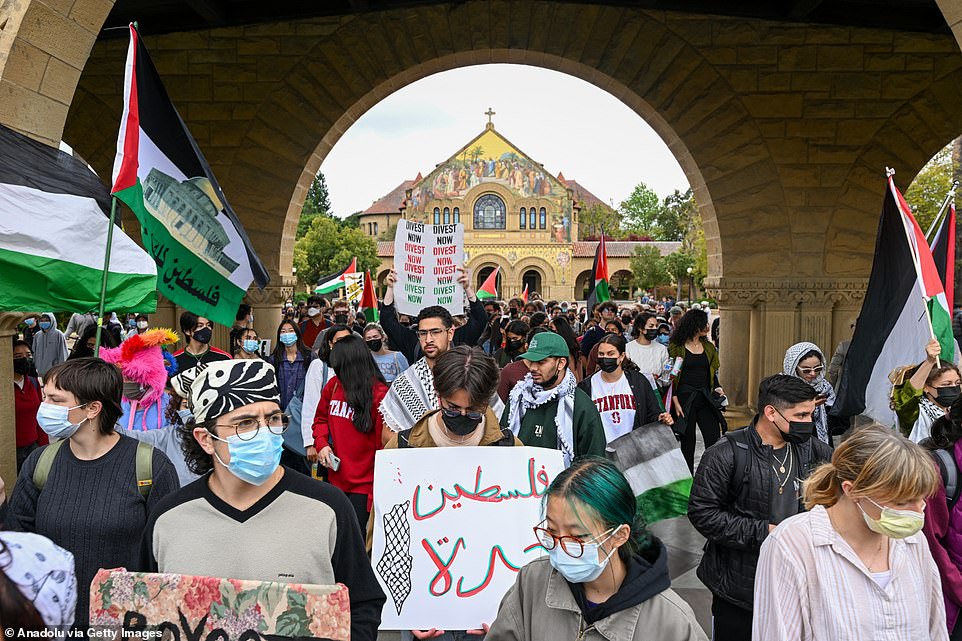 'Disturbing' photo shows Stanford protester wearing Hamas headband