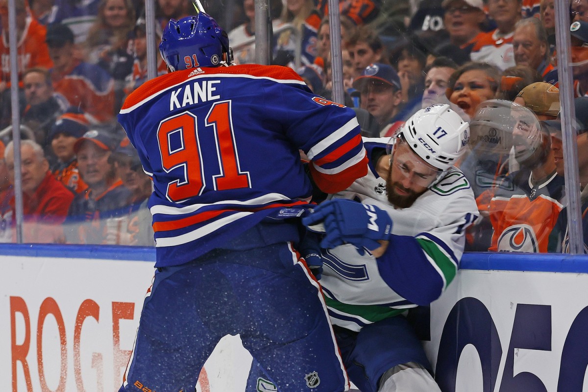 oilers' fans should cheer for vancouver canucks