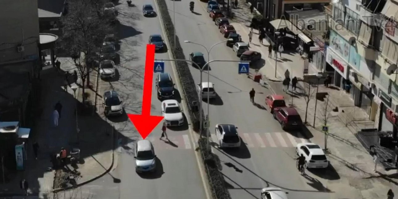 αλβανία: αυτοκίνητο δεν σταματάει σε διάβαση πεζών -δείτε πως σταματούν τον οδηγό [βίντεο]