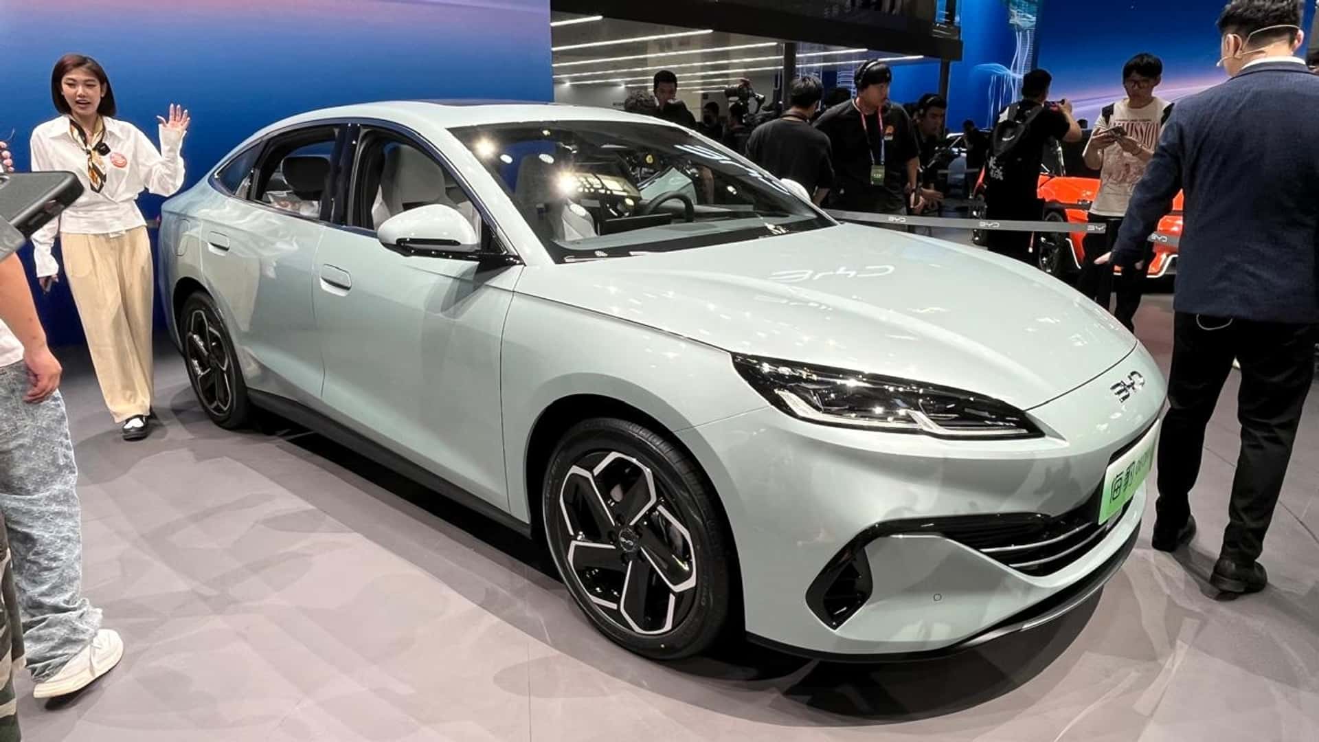 china lança programa para incentivar a compra de carros novos