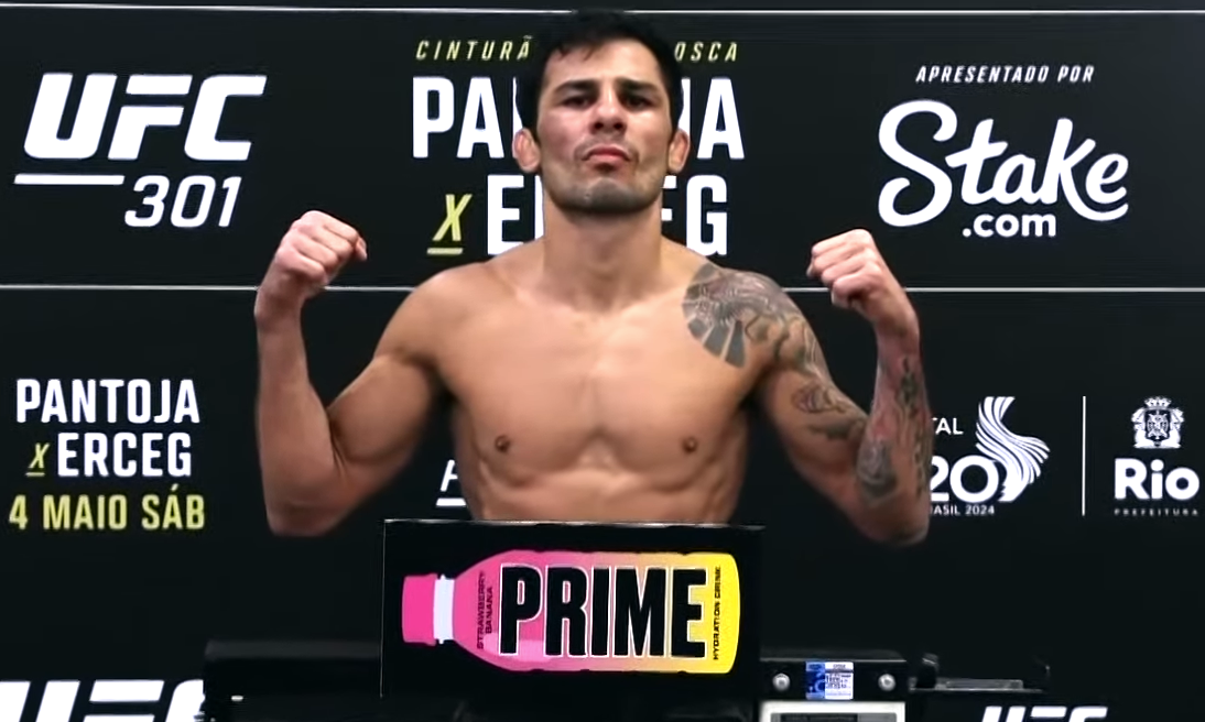 ufc 301 weigh-in results: everyone hits marks in rio de janeiro