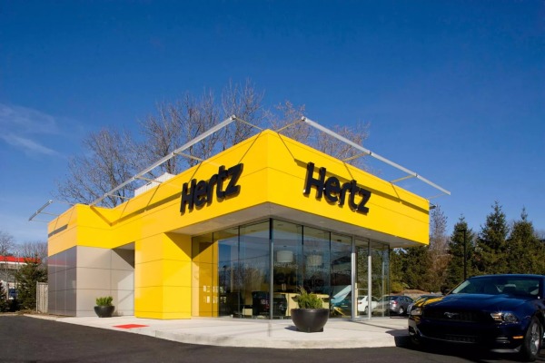 hertz: αποδεσμεύει 10.000 evs λόγω τεράστιας υποτίμησης