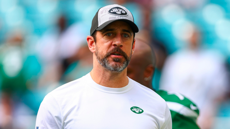 aaron rodgers offers guest house to jets rookie