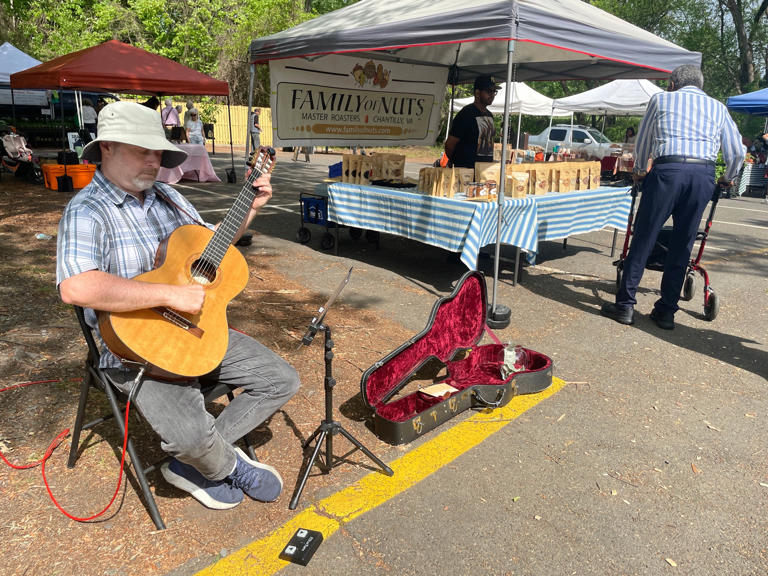 Shoppers Find Fresh Produce At First McLean Farmers Market Of 2024