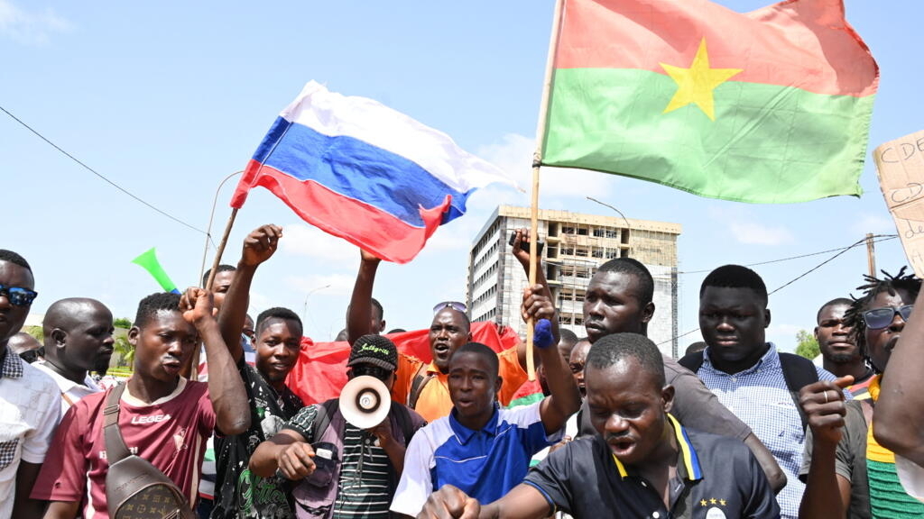 hundreds in burkina faso protest at us response to hrw massacre report