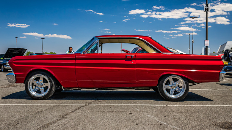 how the ford falcon played a major role in the rise of the mustang