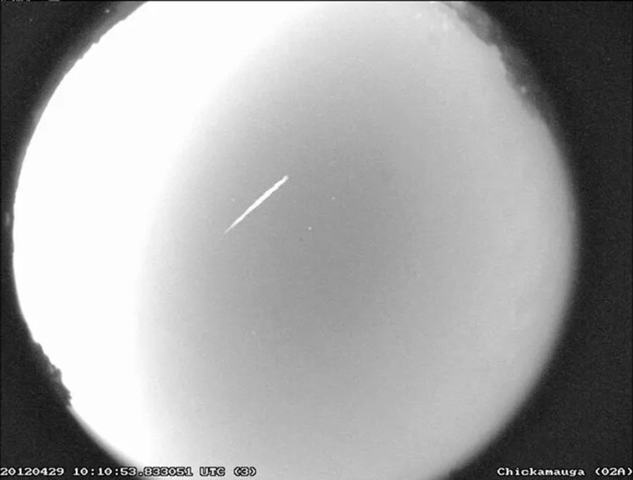 The Eta Aquarid Meteor Shower, Debris Of Halley’s Comet, Peaks This ...