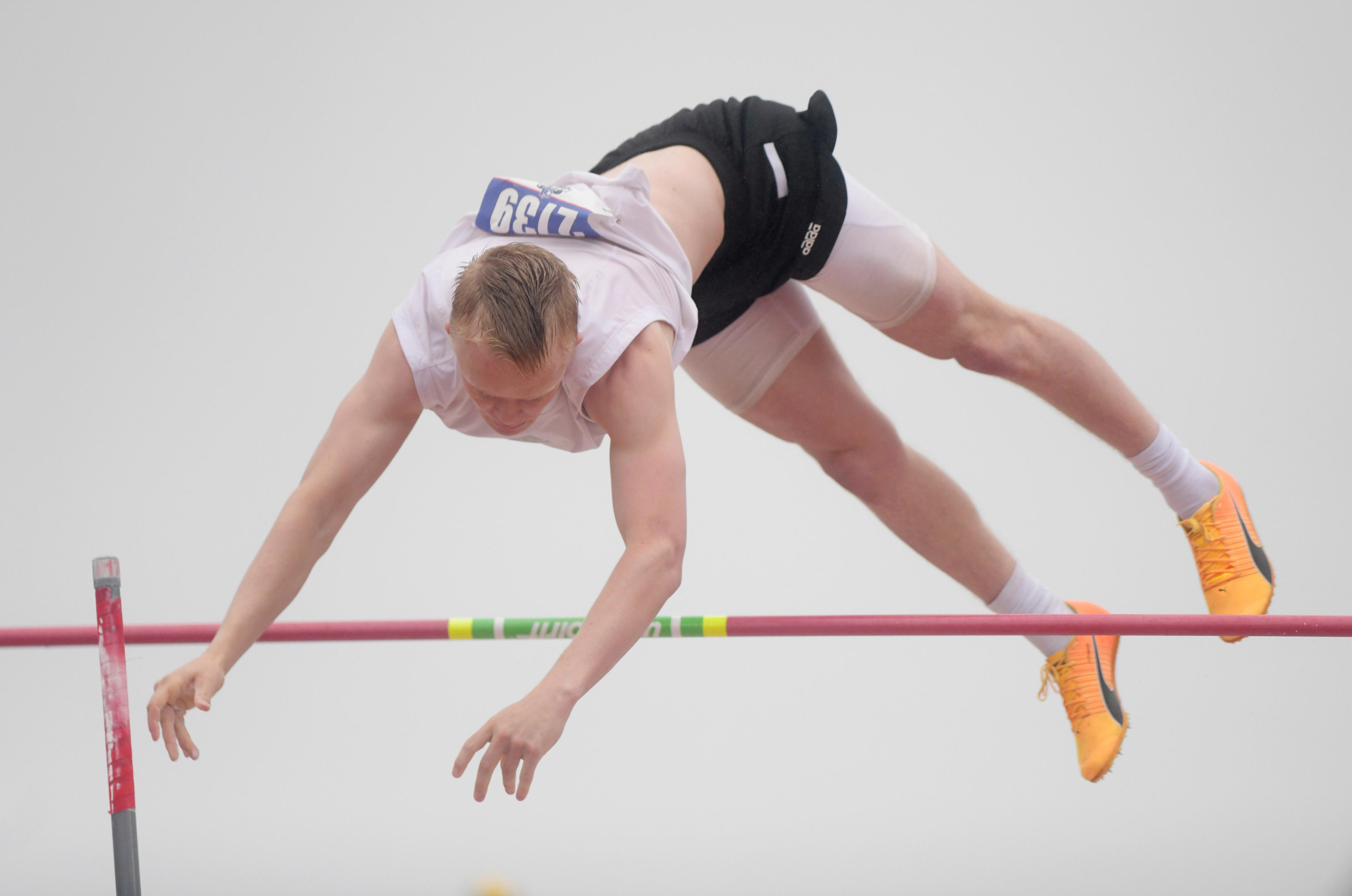 UIL State Track Meet Gruver cousins each medal in Class 2A boys pole vault
