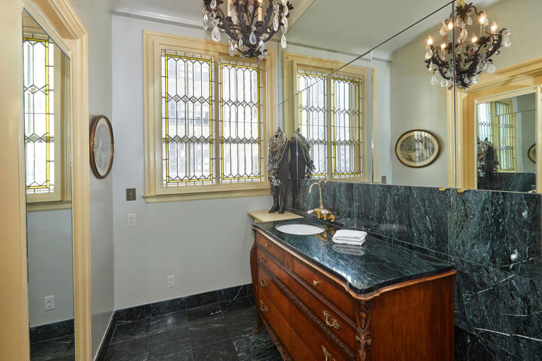 A Very Ornate Park Avenue Time Capsule