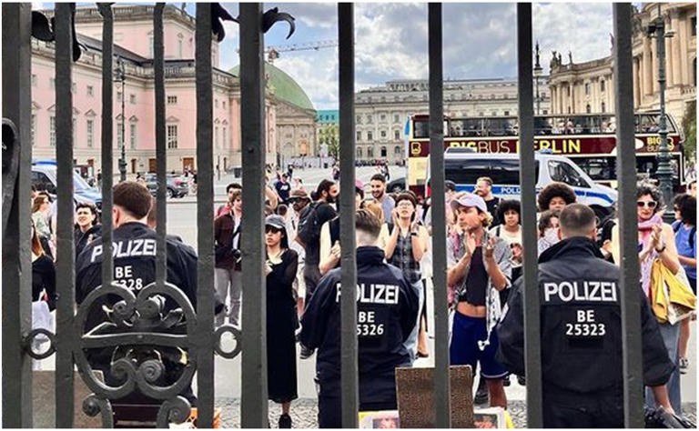 La Policía de Berlín interrumpe protesta propalestina en una universidad de  la capital