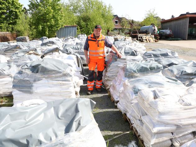 recycling für deichverteidiger: 150 paletten sandsäcke beim bauhof thedinghausen kostenlos abzugeben