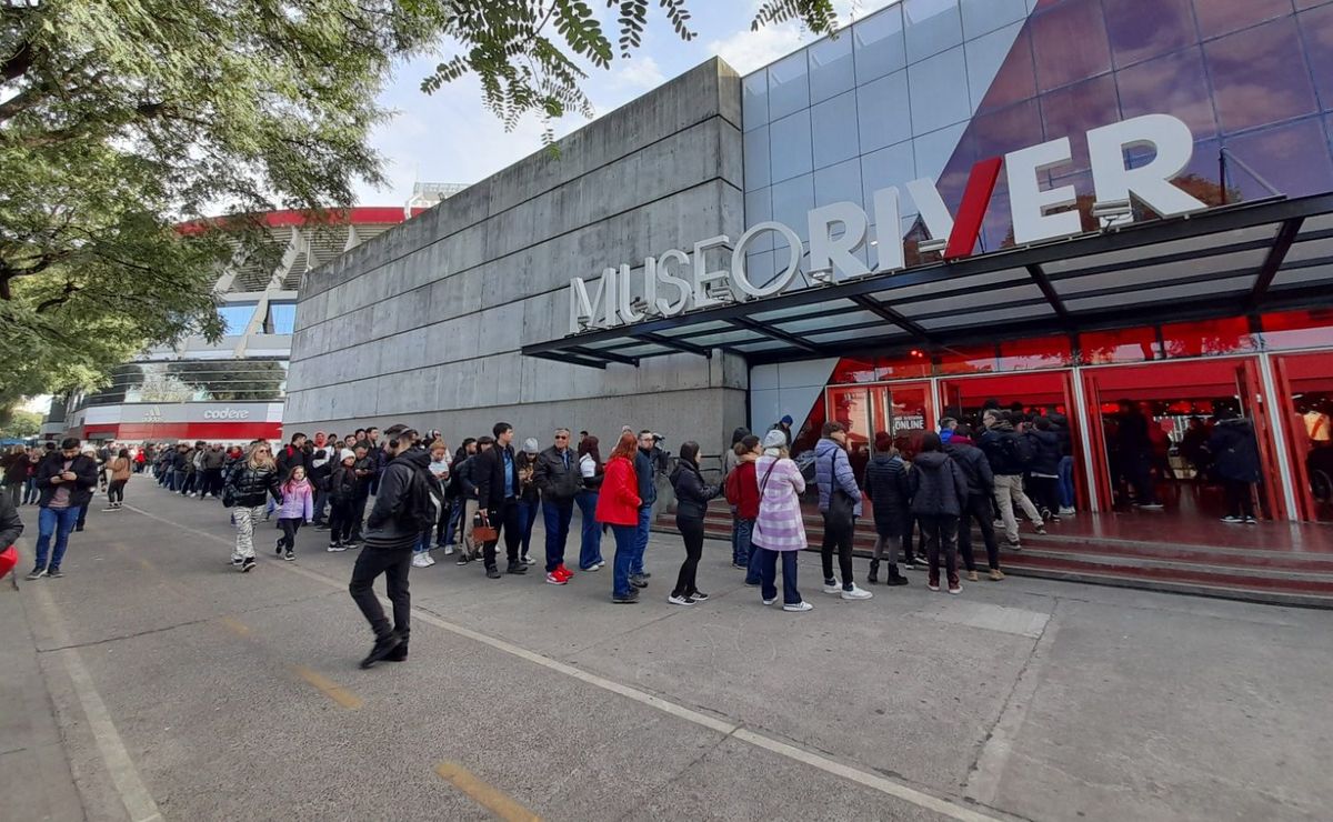 river sacará micros desde el museo y casi a mitad de precio para los hinchas que vayan a uruguay
