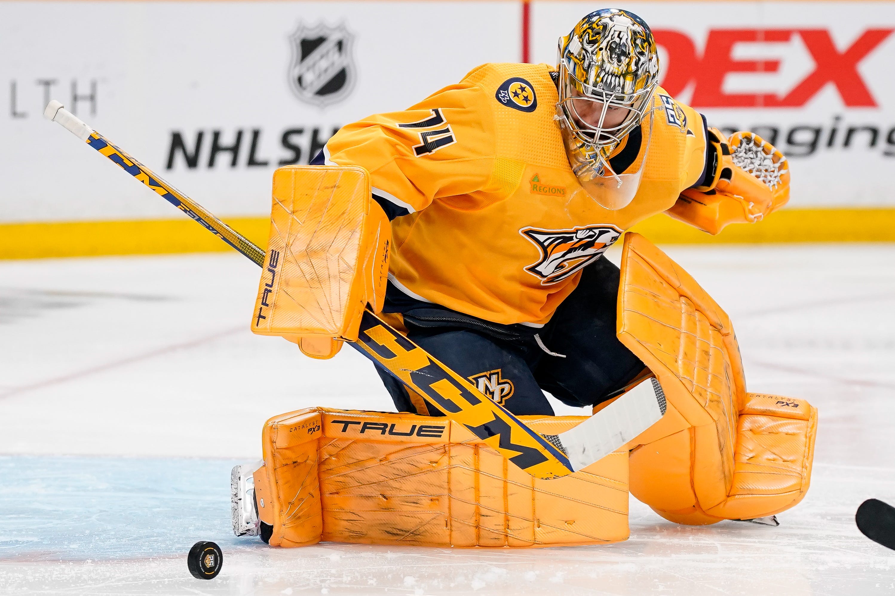 Predators' Barry Trotz Unlikely To Trade Goaltenders Juuse Saros Or ...