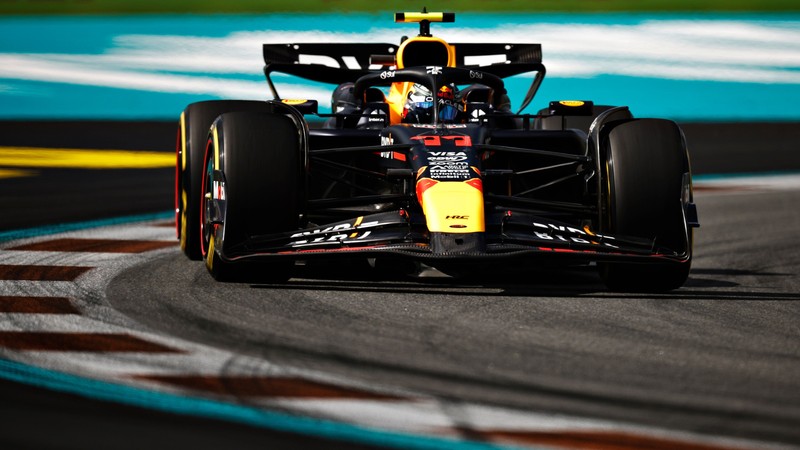 max verstappen takes miami sprint pole, but not happy with performance