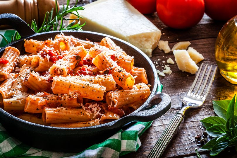 make creamy nando's pasta at home with guilt-free airfryer recipe - packed with protein