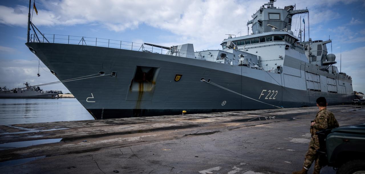 baerbock schließt deutsche fregatte in straße von taiwan nicht aus