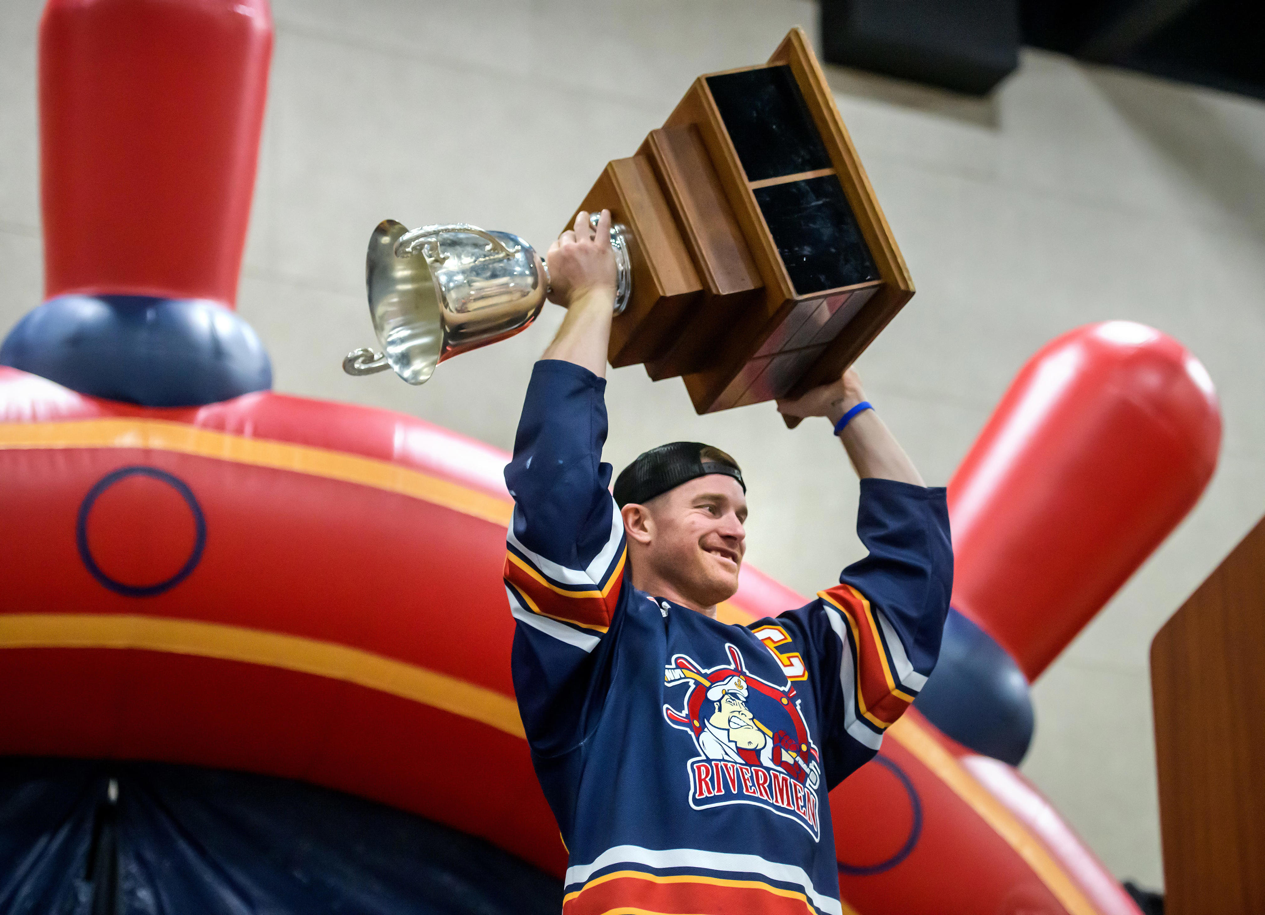 'Dynasty': Rivermen Celebrate Hockey Championship With Parade In Peoria