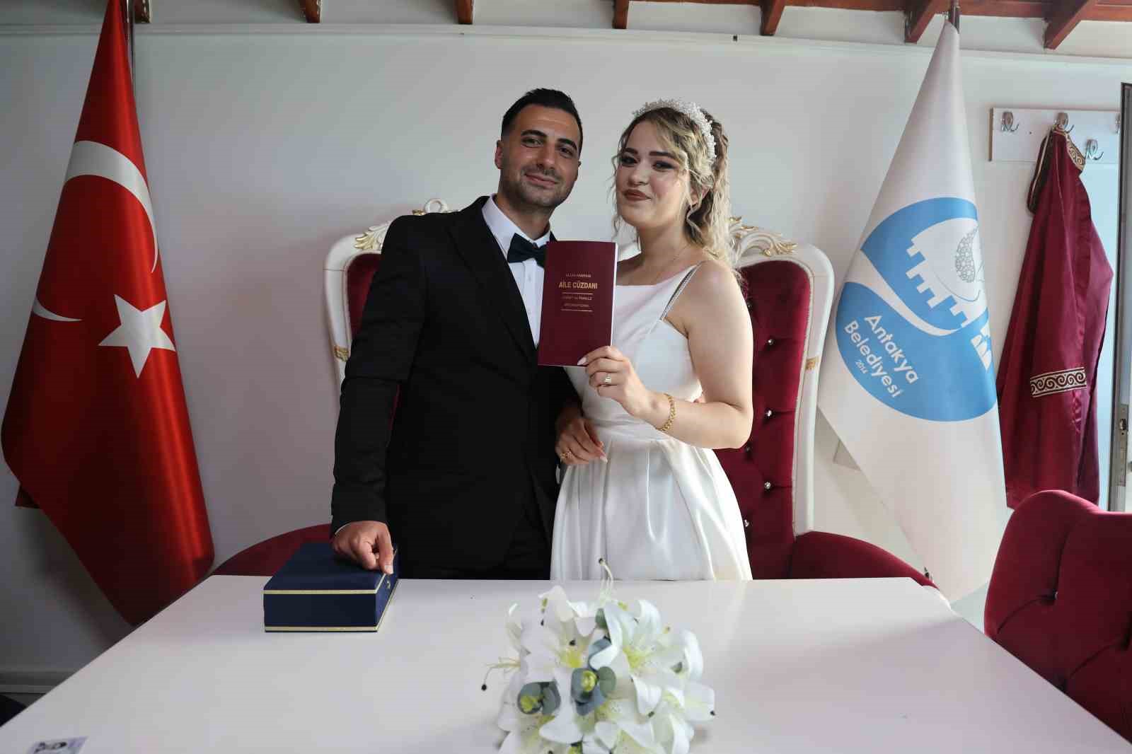 evlilik kredisine başvurusu onaylanan ve eğitimi başarıyla tamamlayan 141 çiftin evlilik telaşı başladı