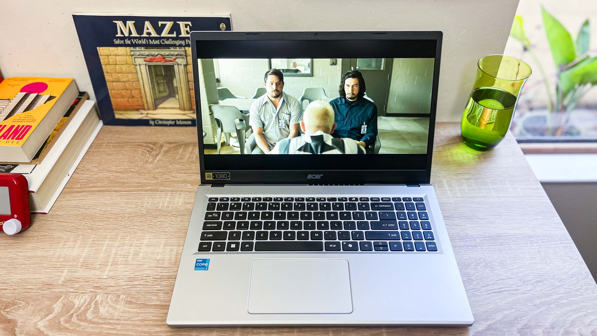 amazon, i review pcs for a living and this $300 laptop does more than an ipad for less