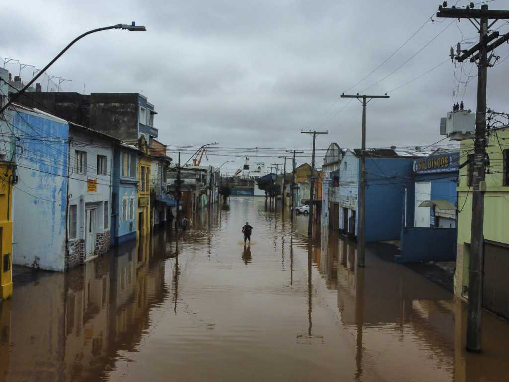 mindestens 39 tote bei überschwemmungen in brasilien