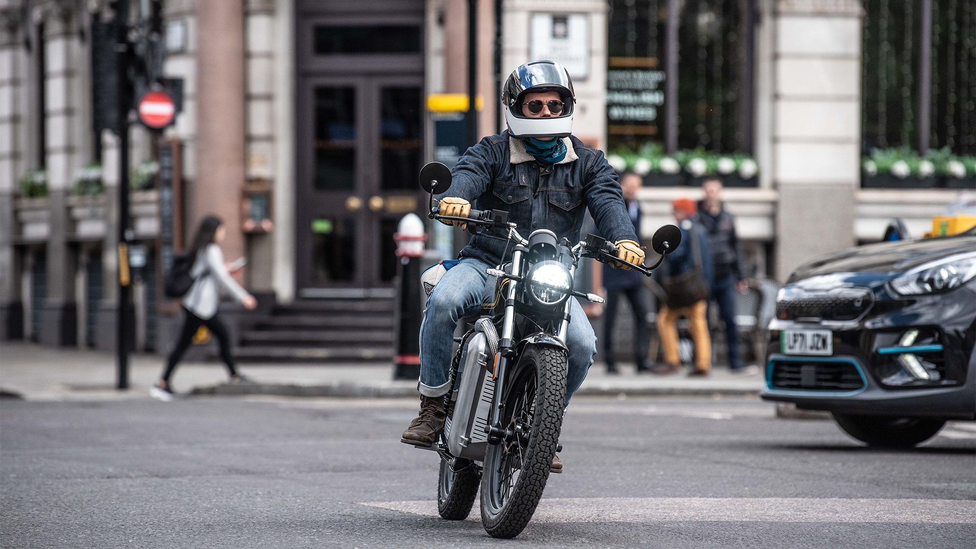 i rode the new maeving rm1s – and it's the first truly convincing 125cc electric motorbike i've tried