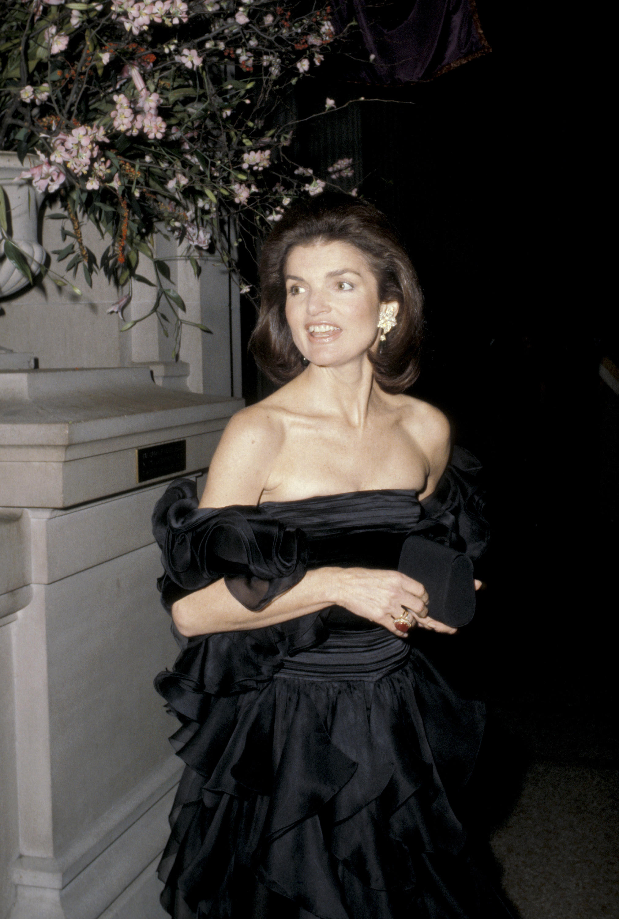 29 iconic met gala looks from the best-dressed guests since 1973