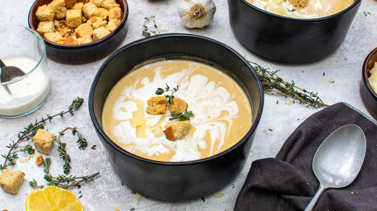 Creamy Roasted Garlic Soup Recipe 7480