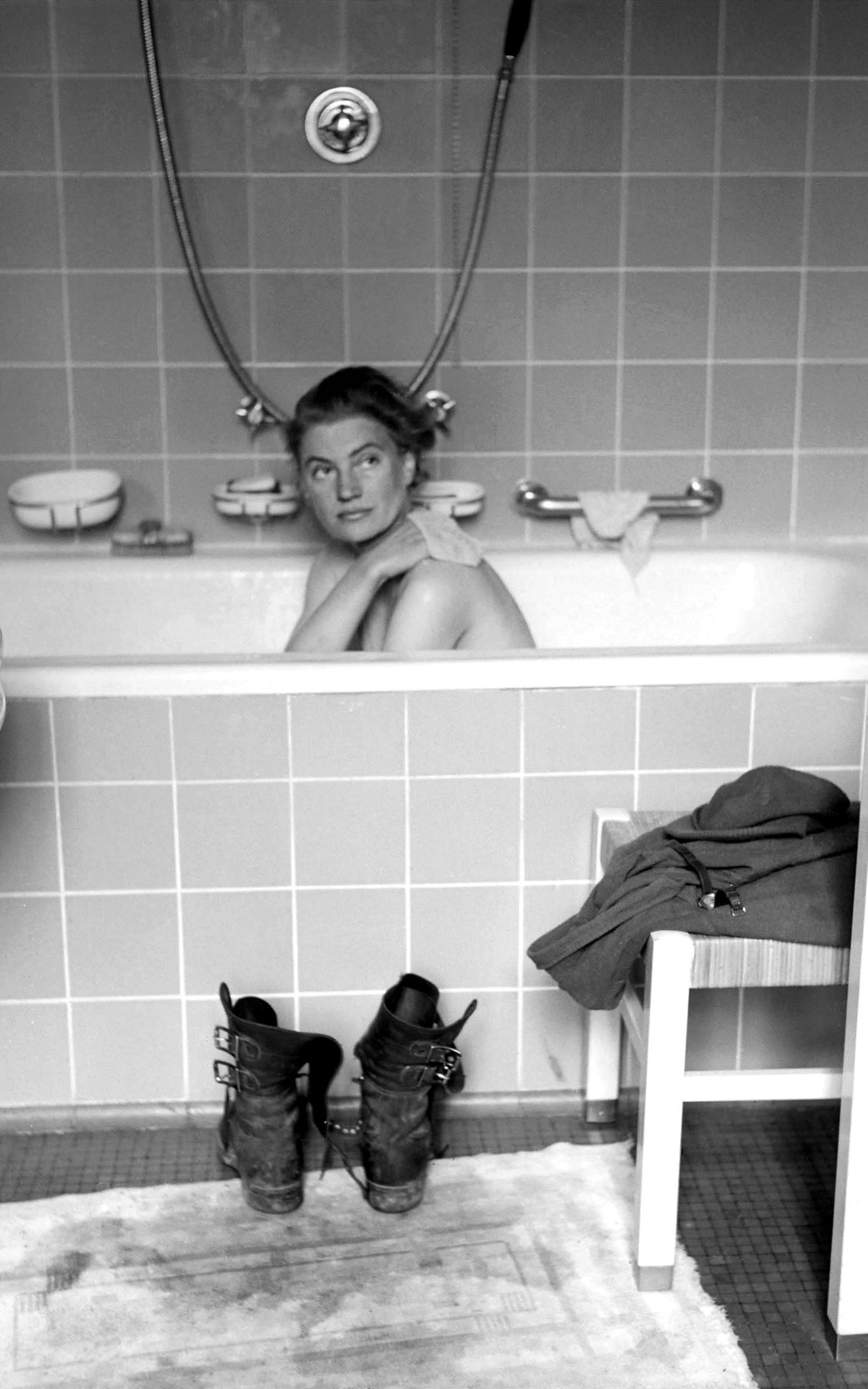 kate winslet stars as war photographer who washed in hitler’s bath
