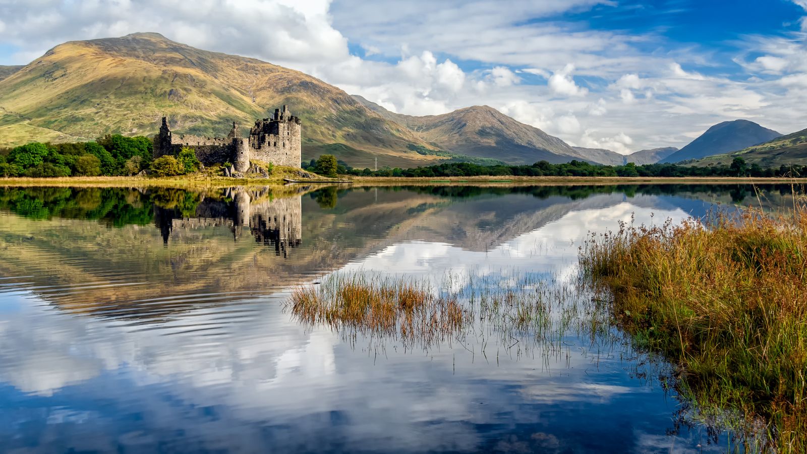 <p>Scotland <em>feels</em> old – there’s just something in the air. Its castles make that sense of history tangible, though. From world-famous fortresses still frequented by British royalty to lesser-known ruins on tiny islands, there could have been up to <a href="https://www.visitscotland.com/things-to-do/attractions/castles/great-scottish-castles" rel="noreferrer noopener">3000 castles</a> here at one point.</p><p>Exploring them is another of the best things to do in Scotland. Edinburgh, Balmoral, and Dunnottar Castles stand out, but the list is endless.</p>