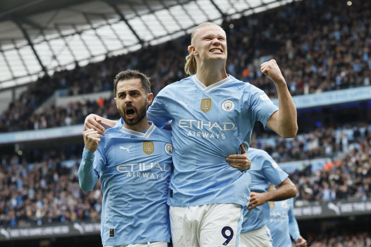 Erling Haaland scores four as Man City take control of the title race once again