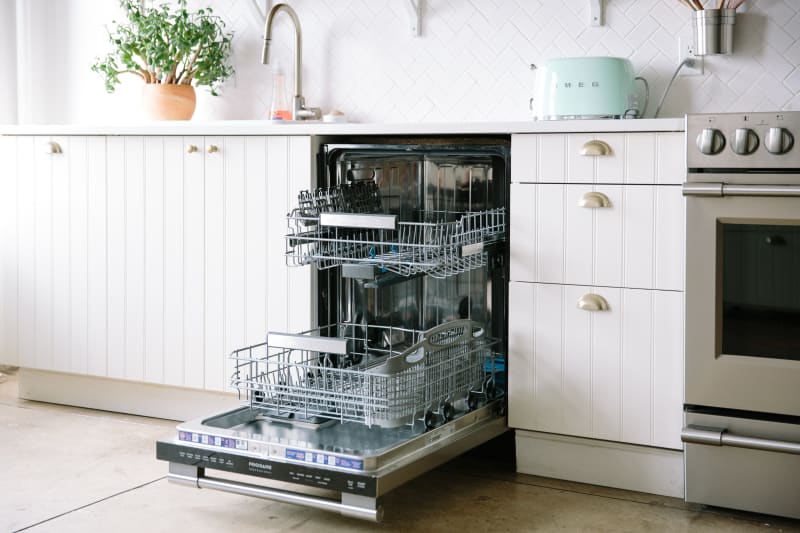 I Tried These Compact Dishwasher Cubes, and Now My Dishes Sparkle