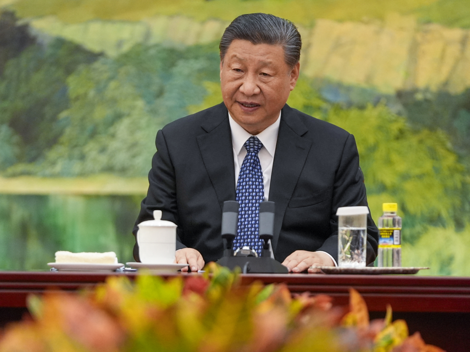 chinas staatschef xi beginnt europareise