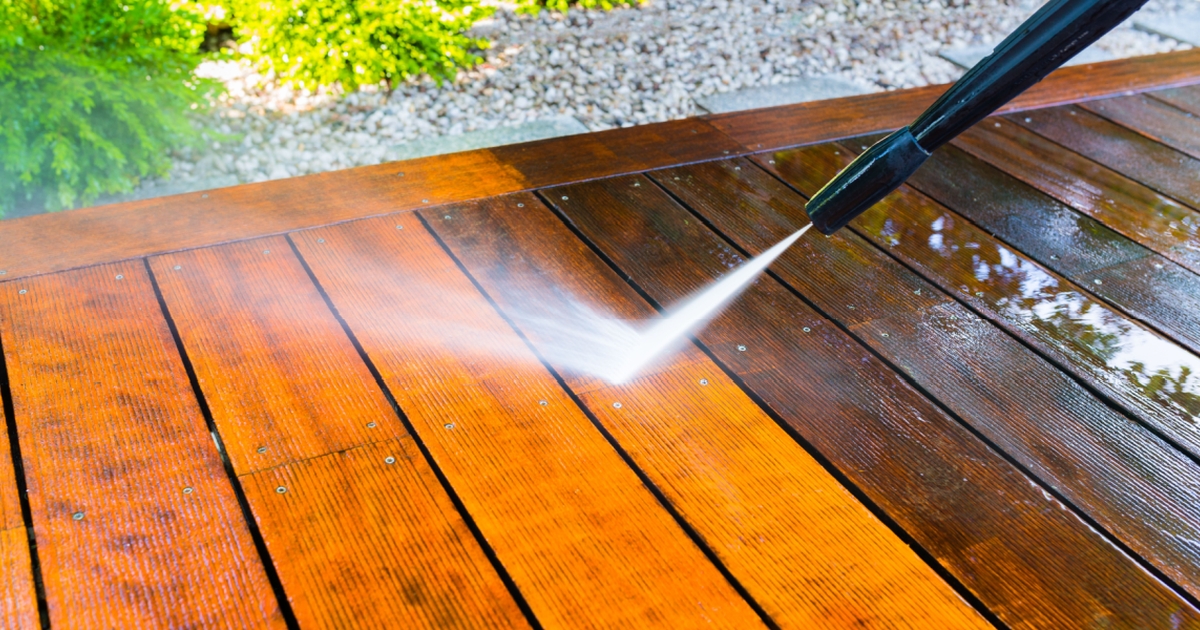 ekspert advarer: derfor bør du ikke bruge højtryksrenser på terrassen