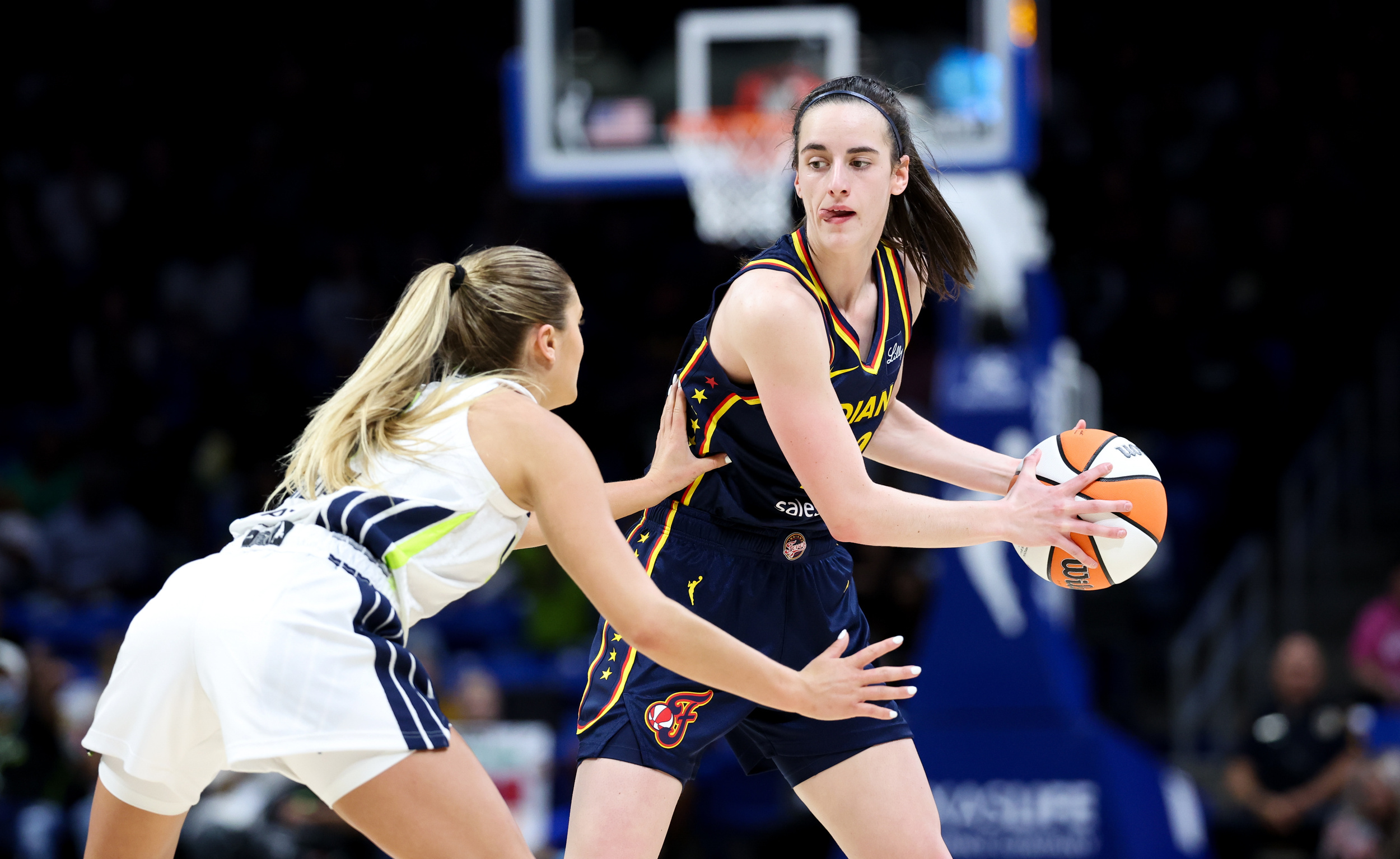 caitlin clark's strong wnba debut dismisses concerns about transition to pros