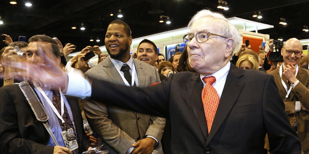 microsoft, warren buffett's company just slashed its apple stake — and grew its cash pile to a record $189 billion