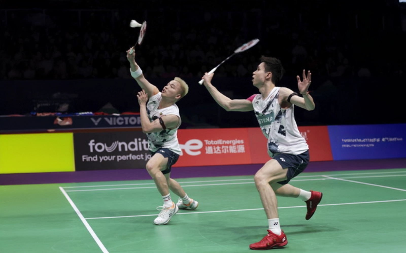 malaysia trail 2-1 in thomas cup after aaron-wooi yik recover a point