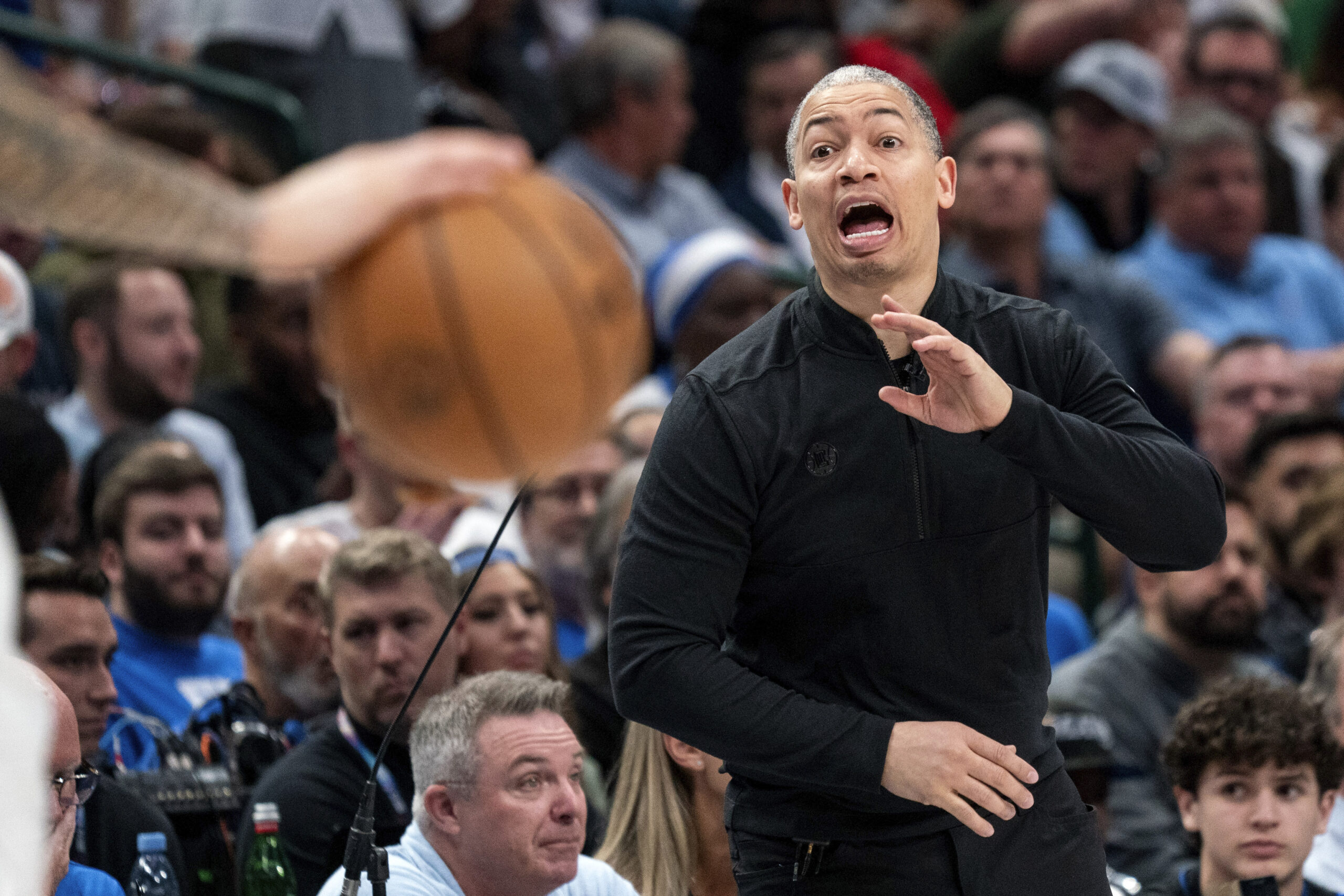 clippers’ tyronn lue passes on addressing speculation over lakers