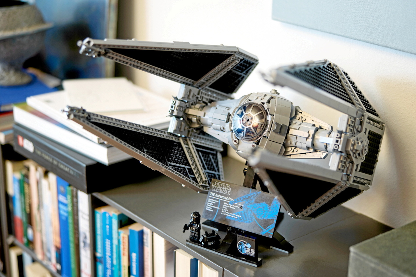 lego : la réplique de ce vaisseau « star wars » vous fera basculer du côté obscur